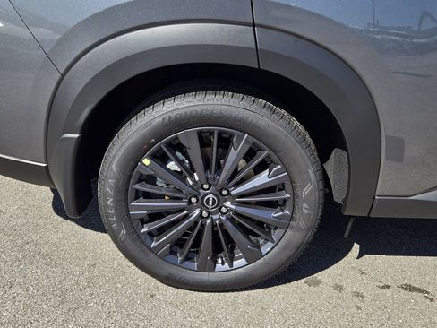 New 2026 Nissan Pathfinder SL w/ SL Premium Package FWD image 9