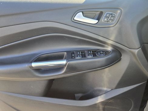 Used 2019 Ford Escape Titanium w/ U0J03 - Titanium Tow Package image 34