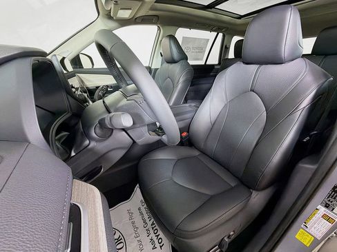 New 2026 Toyota Grand Highlander AWD image 11