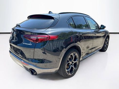 Used 2023 Alfa Romeo Stelvio Ti AWD/4WD image 9