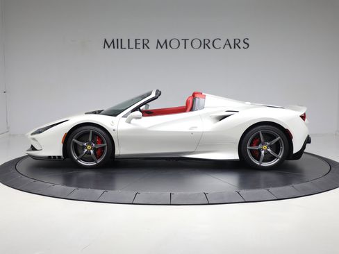 Certified 2023 Ferrari F8 Tributo RWD image 3