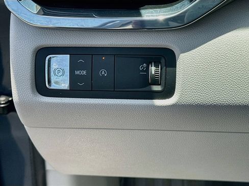 Used 2024 GMC Acadia Denali w/ Super Cruise Package FWD image 10
