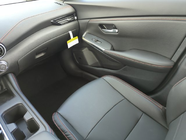 Certified 2025 Nissan Sentra SR w/ SR Premium Package FWD image 22