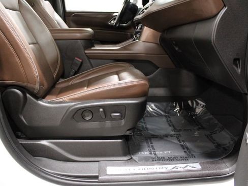 Used 2021 Chevrolet Tahoe High Country w/ Premium Package image 30