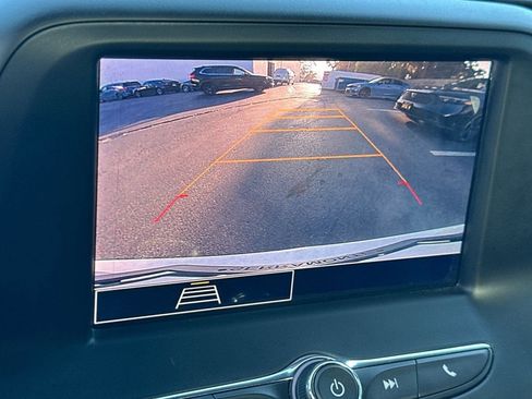 Used 2021 Chevrolet Camaro LT image 22