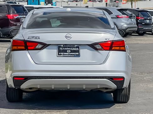 Used 2023 Nissan Altima 2.5 SV FWD image 5