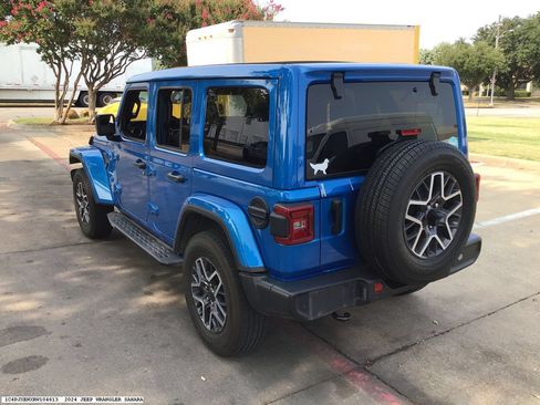 Used 2024 Jeep Wrangler Unlimited Sahara w/ Technology Group AWD/4WD image 4
