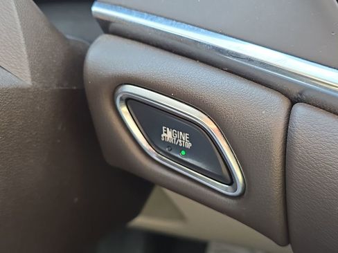 Used 2017 Buick LaCrosse Premium image 18