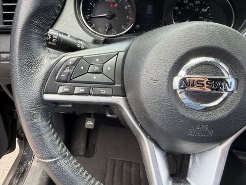 Used 2019 Nissan Rogue SV FWD image 29