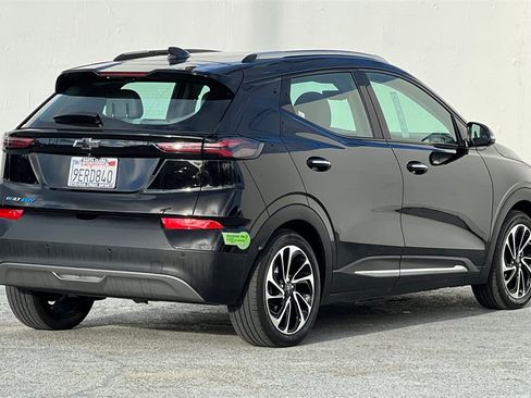 Used 2023 Chevrolet Bolt EUV Premier w/ Sun & Sound Package image 4