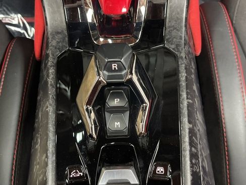 Used 2020 Lamborghini Huracan EVO image 26