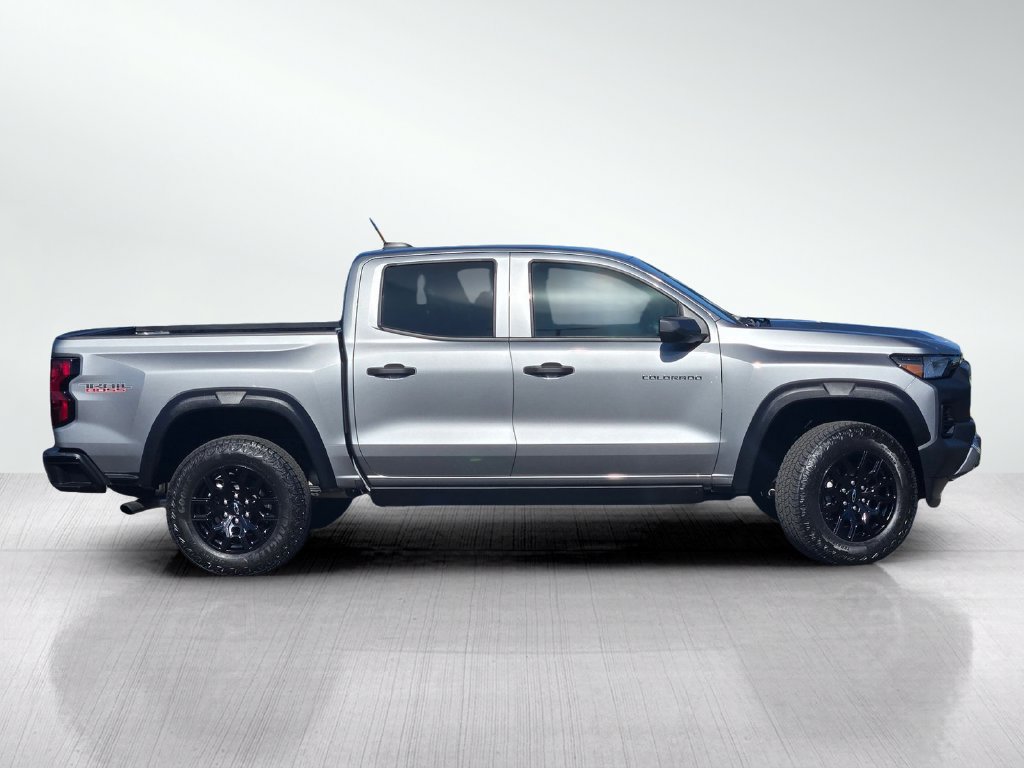 Used 2025 Chevrolet Colorado Trail Boss AWD/4WD image 3