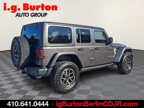 Used 2024 Jeep Wrangler Unlimited Rubicon image 6