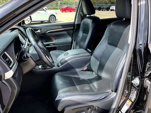 Used 2015 Toyota Highlander Limited Platinum image 7