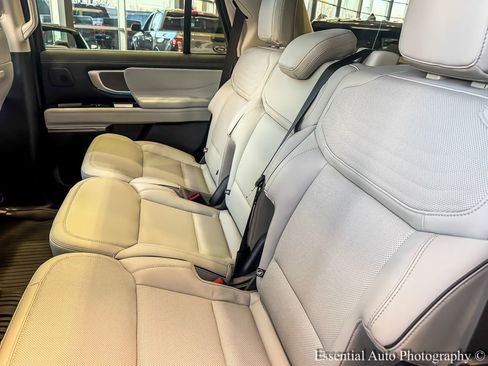 Used 2025 Ford Expedition Platinum w/ Platinum Ultimate Package image 14