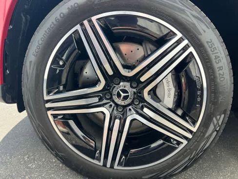 Certified 2024 Mercedes-Benz GLC 300 4MATIC image 10