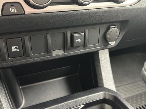 Used 2023 Toyota Tacoma SR AWD/4WD image 22