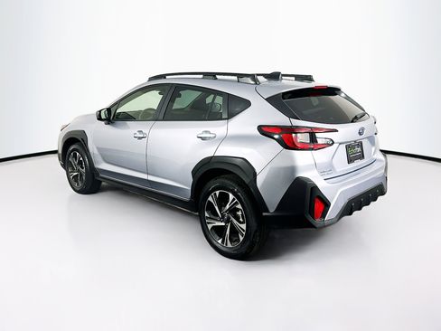 Used 2024 Subaru Crosstrek 2.0i Premium image 5
