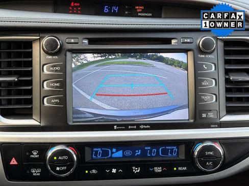 Used 2018 Toyota Highlander XLE AWD/4WD image 21