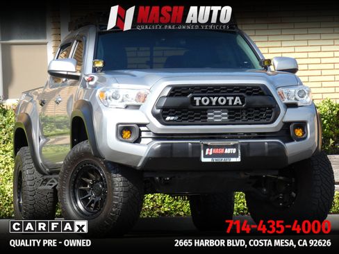 Used 2020 Toyota Tacoma SR w/ SR Convenience Package RWD image 3