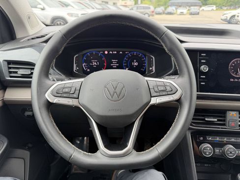 Used 2022 Volkswagen Taos SEL AWD/4WD image 12