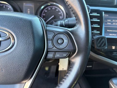 Used 2019 Toyota Camry SE image 24