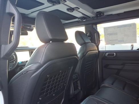 New 2025 Ford Bronco Badlands image 10