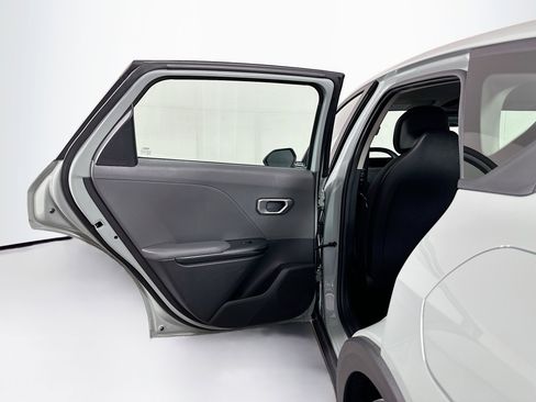 Used 2025 Kia K4 FWD image 25
