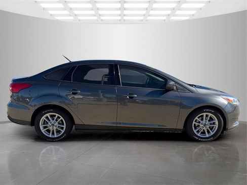 Used 2018 Ford Focus SE image 10