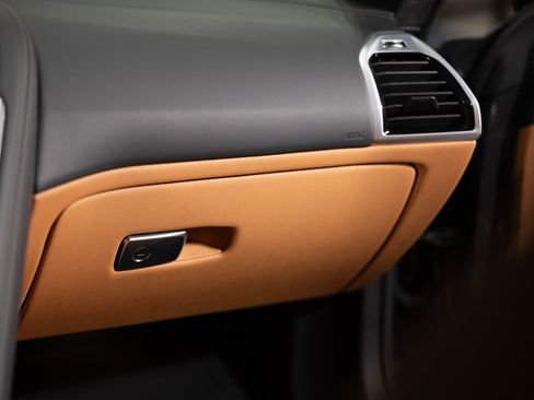 Used 2025 BMW M850i xDrive image 18