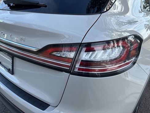 Certified 2022 Lincoln Nautilus Reserve w/ Equipment Group 201A image 14