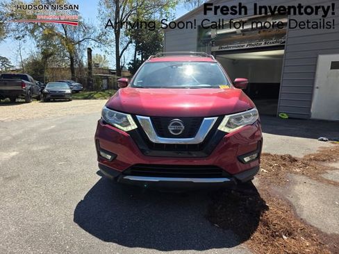 Used 2019 Nissan Rogue SL w/ Premium Package image 1