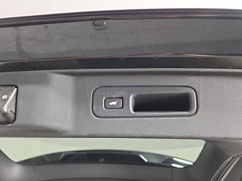 Used 2023 Honda Pilot Elite image 45