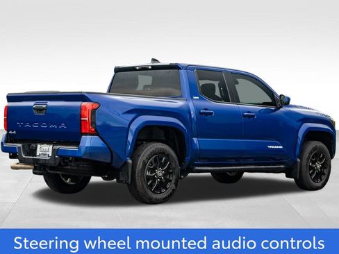Used 2025 Toyota Tacoma SR5 AWD/4WD image 7