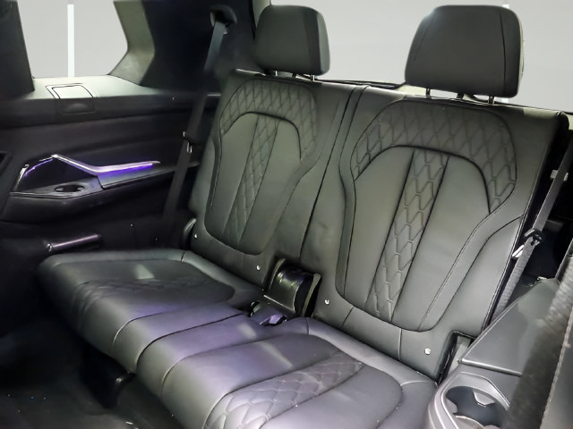 Used 2020 BMW X7 M50i AWD/4WD image 14