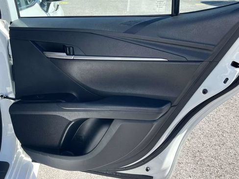 Used 2025 Toyota Camry SE FWD image 22