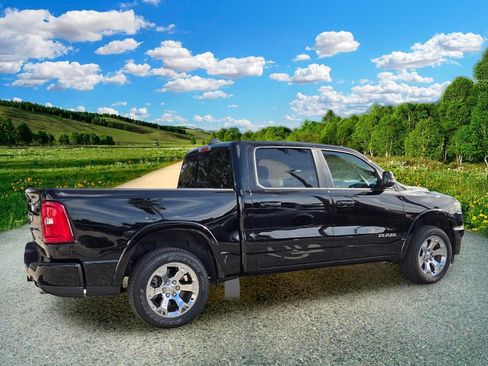 Used 2025 RAM 1500 Big Horn AWD/4WD image 6