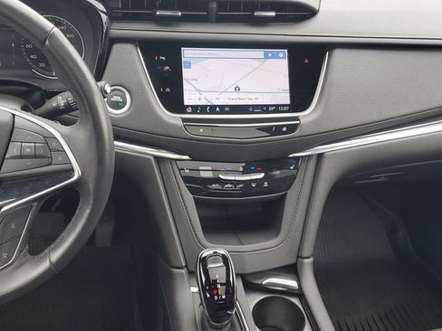 Certified 2023 Cadillac XT5 Premium Luxury w/ LPO, Floor Liner Package AWD/4WD image 32