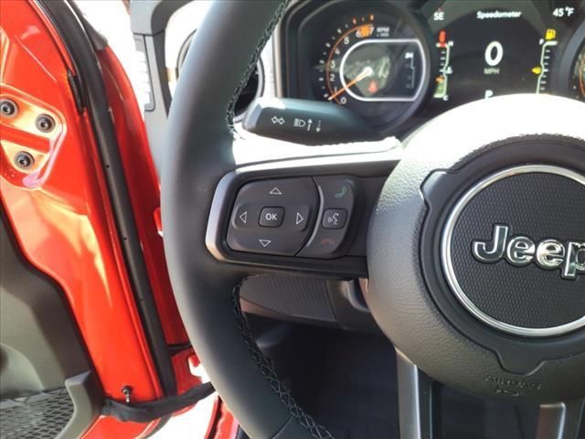 Used 2025 Jeep Wrangler Unlimited Sport AWD/4WD image 13