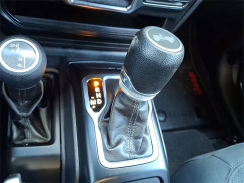 Used 2022 Jeep Wrangler Sport image 20