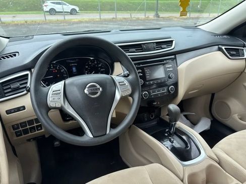 Used 2016 Nissan Rogue S AWD/4WD image 12