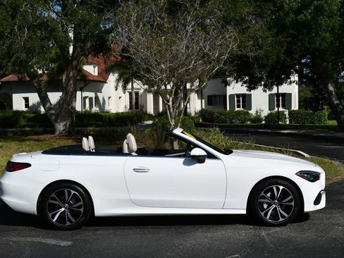 Used 2024 Mercedes-Benz CLE 300 4MATIC Cabriolet w/ Driver Assistance Package image 43