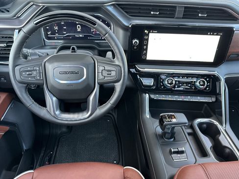 Used 2025 GMC Sierra 1500 Denali Ultimate image 15