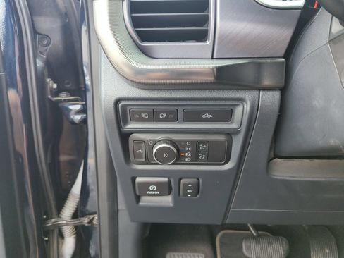 Used 2022 Ford F150 Platinum w/ Equipment Group 701A High AWD/4WD image 19