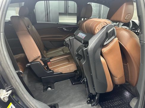 Used 2017 Audi Q7 3.0T Prestige AWD/4WD image 43