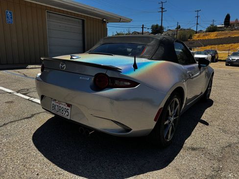 Used 2016 MAZDA MX-5 Miata Grand Touring RWD image 4
