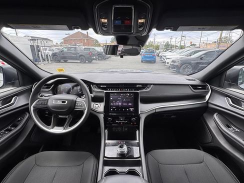 New 2026 Jeep Grand Cherokee Laredo AWD/4WD image 25