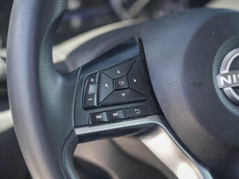 Used 2024 Nissan Sentra SV FWD image 16