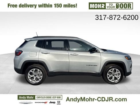 New 2025 Jeep Compass Latitude w/ Sun & Sound Group image 9