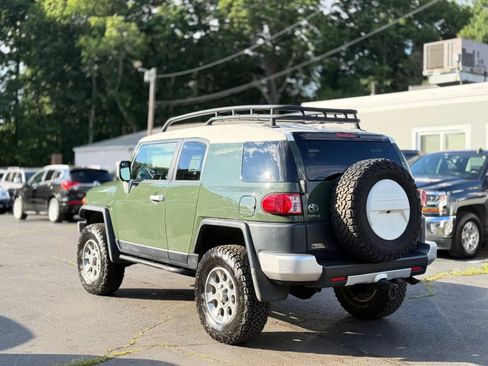 Used 2011 Toyota FJ Cruiser 4WD w/ Convenience Pkg image 6